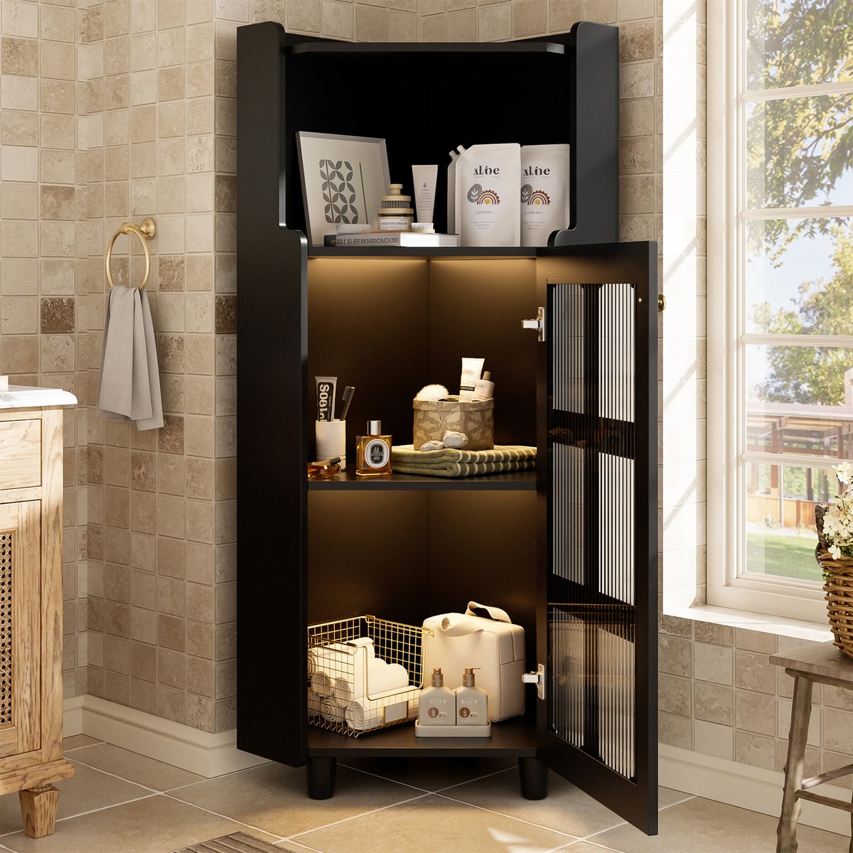 LED Eckschrank - Modern Meubelstuk met App-Beleuchtung - Design in Black - 63.5x50.8x124 cm