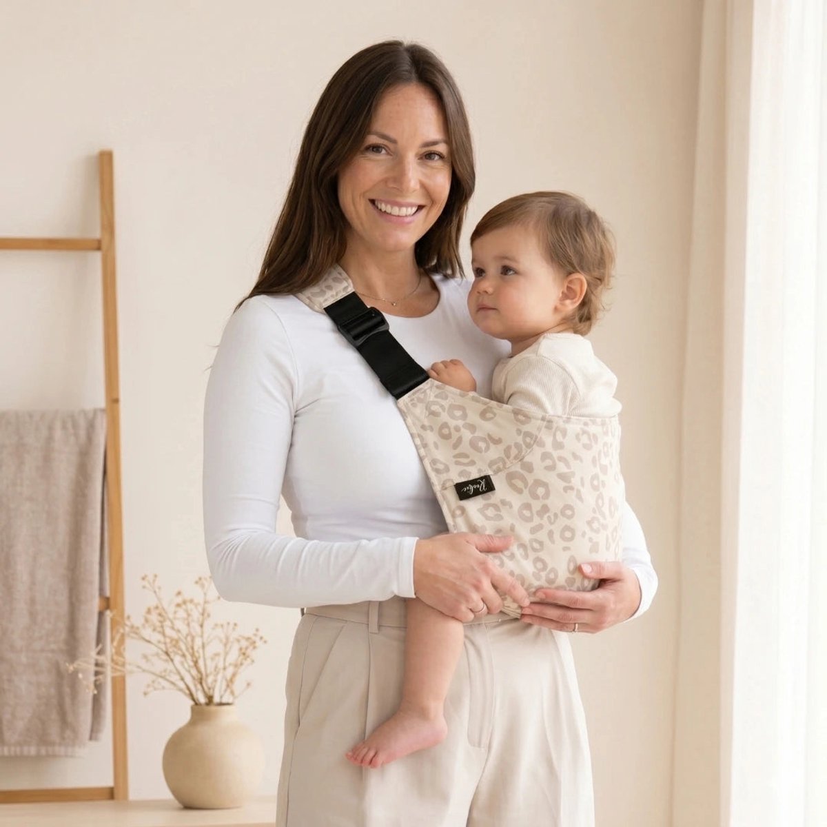 Rookie-Baby – Heupdrager Baby Leo Beige I Ergonomisch & rugsparend I Snel om te doen – Drager vanaf 9 maanden tot ca. 4 jaar I Zijdrager voor peuters I Ideaal voor onderweg I Babydrager heupzitje