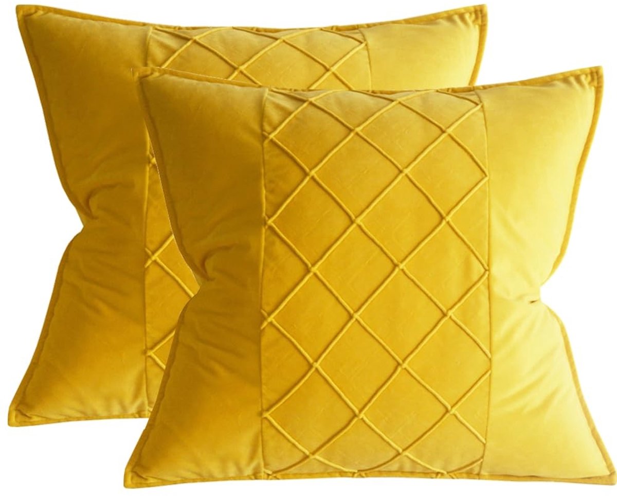 Omgoods - Set van 2 Velvet Kussenhoezen 45x45cm Donkergeel