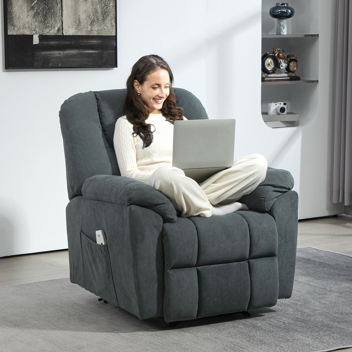 MEUNIQ elektrische relaxfauteuil met massage, warmte, 135° verstelbare rugleuning, uitschuifbare voetensteun, USB-A en zijvakken voor woonkamer, donkergrijs