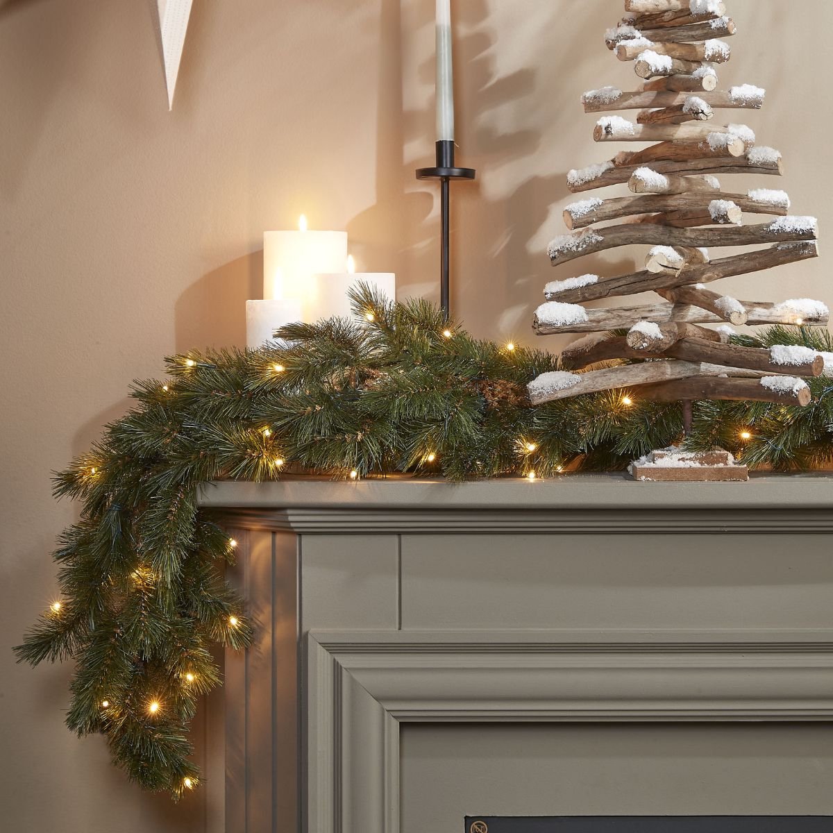 Triumph Tree Forest Frosted Guirlande met LED Verlichting - Kerstversiering met 72 Warm Witte LED Lampjes - Kerstslingers met Frosted Naaldjes - Kerstguirlande voor Binnen - L180 x D33 cm - Groen – foto 7
