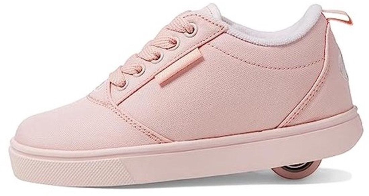 Iconische Skatechoenen met Wielen in Nieuwe Kleuren