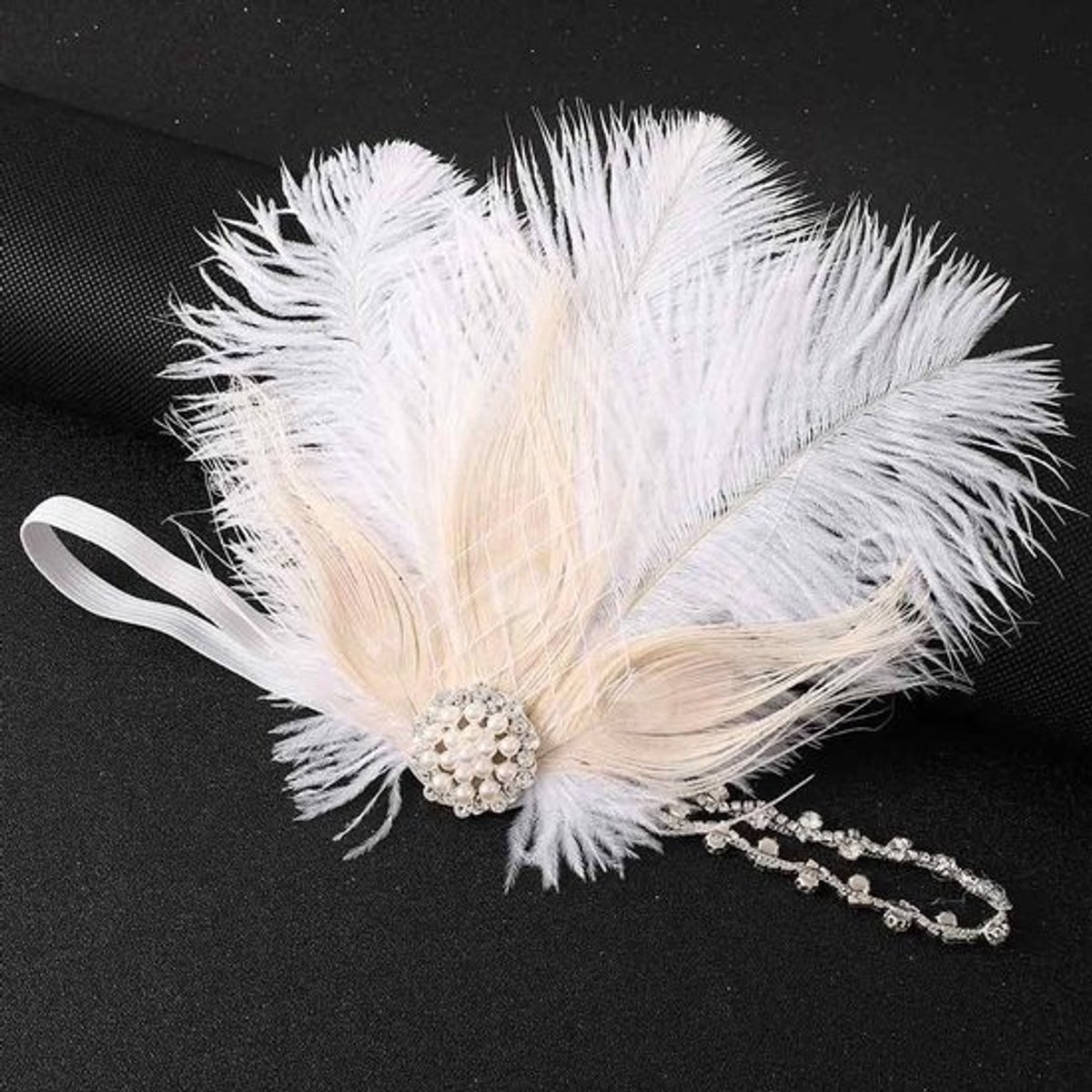 Jaren 20 Hoofdband Feestelijk Wit Gatsby Stijl Haaraccessoire met Parelmoer en Veertjes