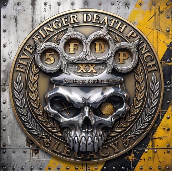 Gedetailleerd metalen schijfontwerp met 'FIVE FINGER DEATH PUNCH LEGACY' en een schedel met knokkelringen.