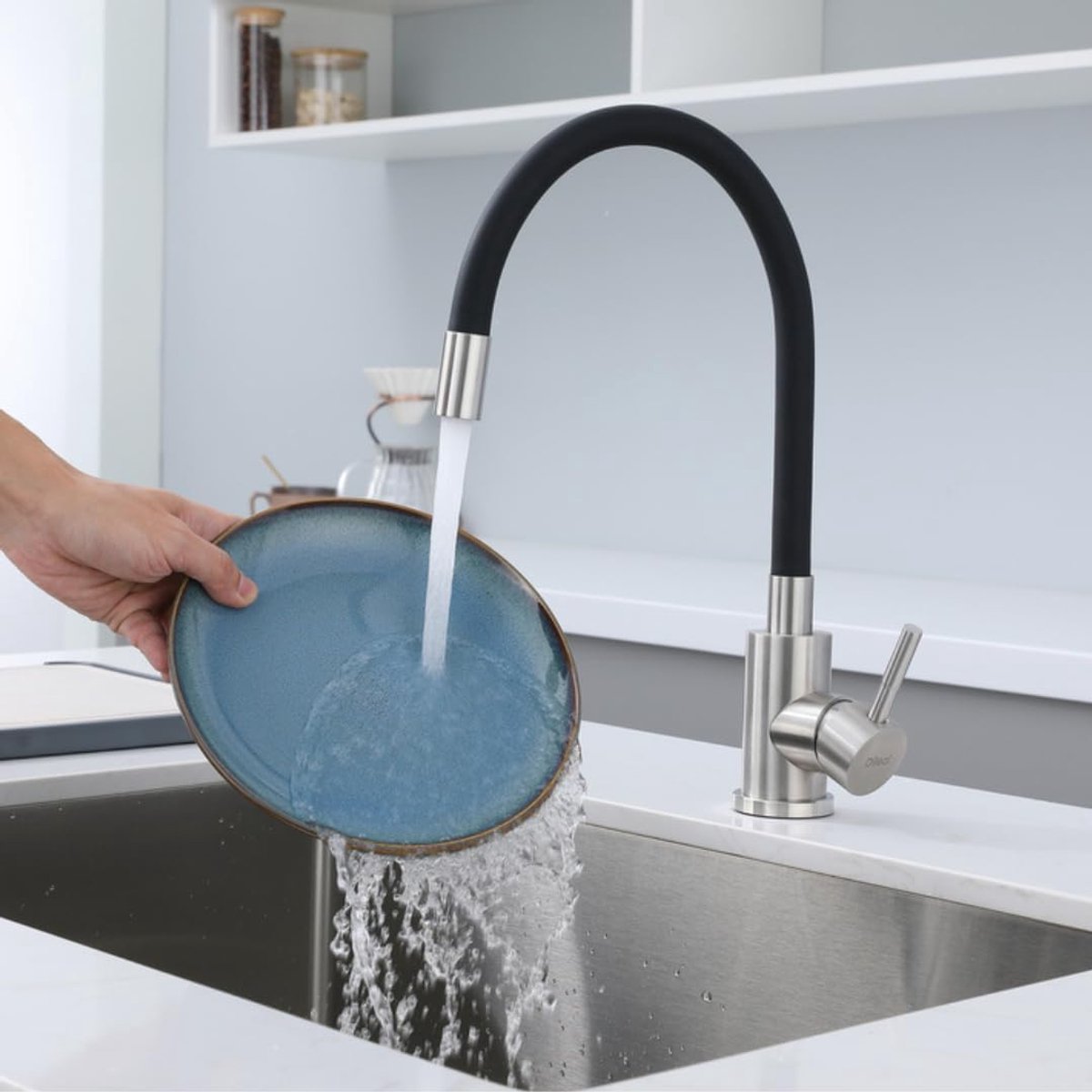 SnelShoppen - Keukenkraan Chroom en Zwart met Flexibele Spout – Hoogdraaiende Mengkraan met Waterbesparende Laminaire Stralen – Praktisch en Duurzaam