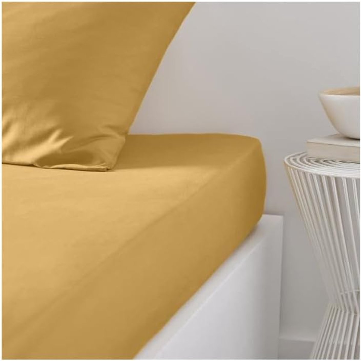 SnelShoppen - Fitted Sheet 140 x 200 cm voor Tweepersoonsbed, Stretch Hoogte 30 cm, 100% Katoen, Effen Kleur, Okergeel, Machinewasbaar, Ideaal voor Sl