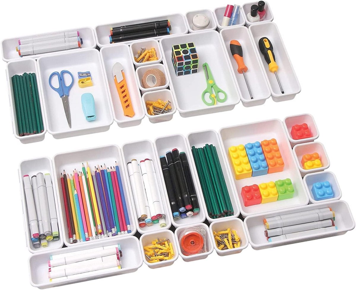 Set van 8 Ladeorganizers, Plastic Opberg- en Ladebakken in 3 Maten, 24 Witte Sorteerdozen voor Bureau, Badkamer, Make-up, Keuken en Thuis