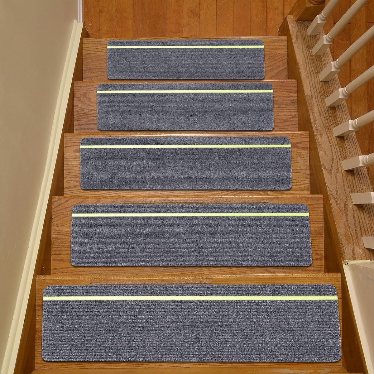 15 stuks zelfklevende trapmatten met glow-in-the-dark strepen, antislip en op maat snijden, ideaal voor kinderen en huisdieren