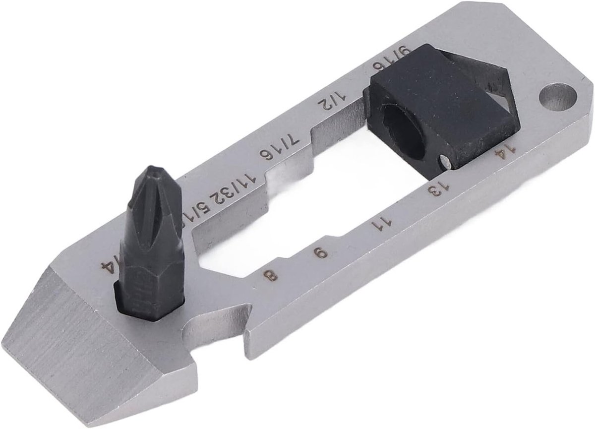 Multitool Sleutelhanger - Zakgereedschap - Buitenactiviteiten - 8-in-1 Functies - 67 x 21 cm - Metaal