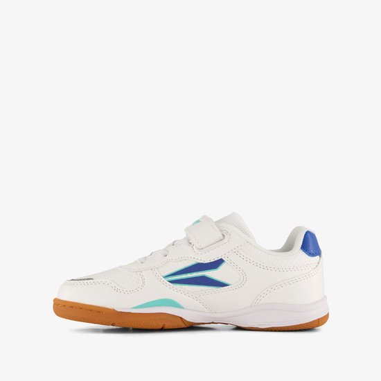 Witte lage Dutchy sportschoenen met klittenband, blauwe en mintgroene accenten en blauwe hiel.