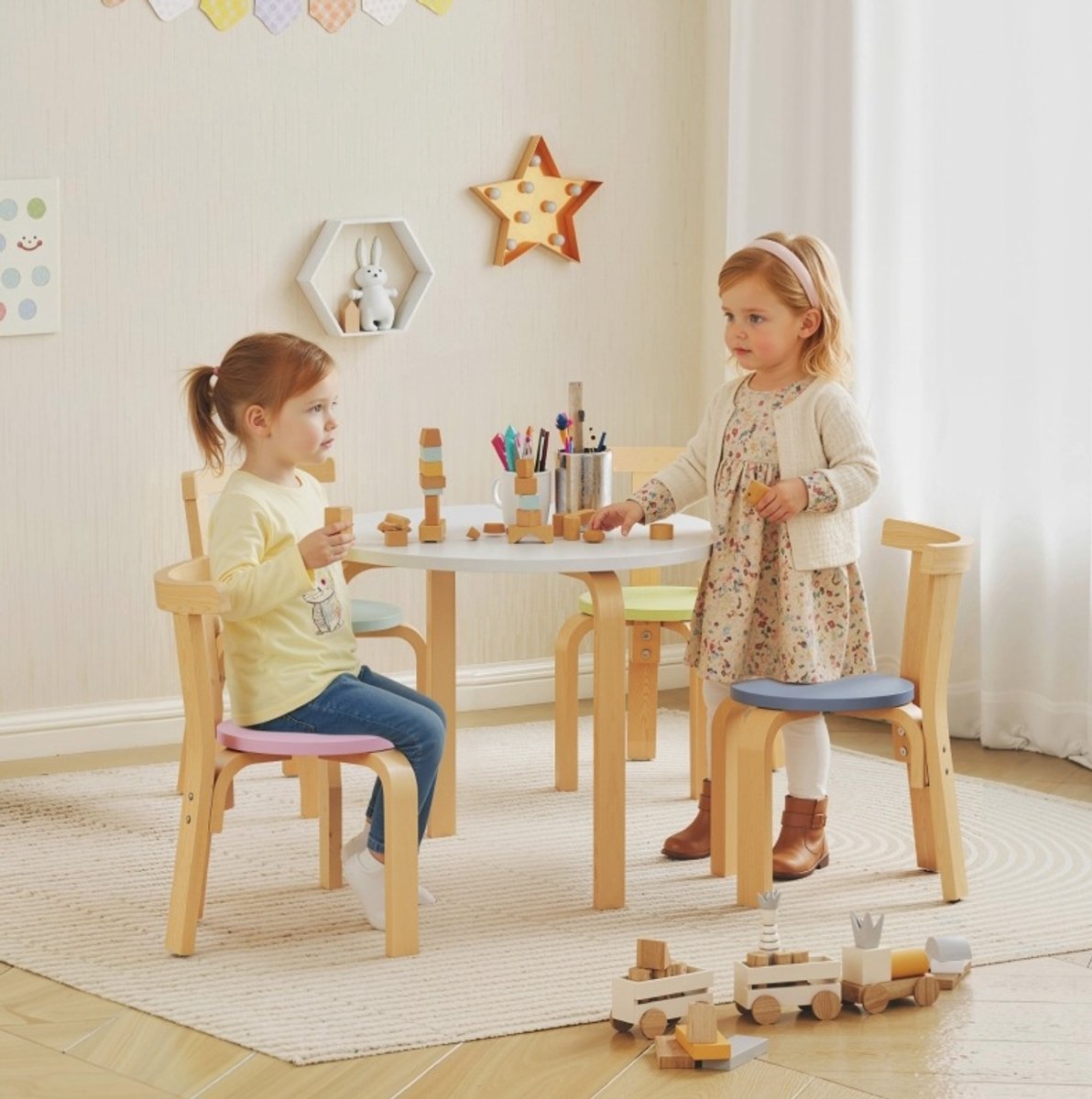 COVREO Kindertafel met 4 stoelen 60x60x50 cm multicolor, hout, 3-8 jaar