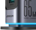 Grijze Joyroom 65W adapter met USB-A2 poort, met de tekst 'SUPER CHARGE' en blauwe LED-ring op de basis.