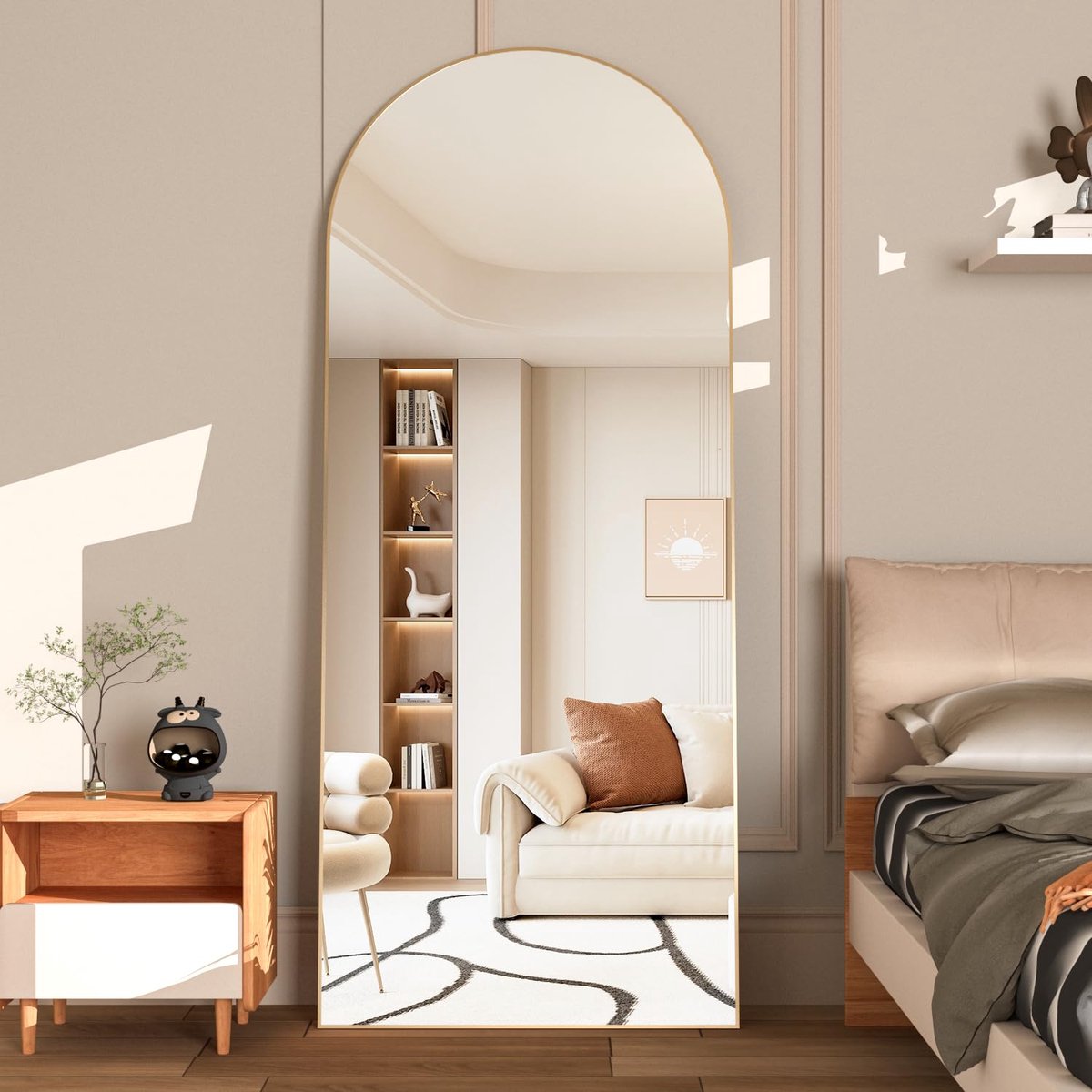 Famanu – Gebogen vloerspiegel van 165 x 60 cm, gouden boog volledige lengte spiegel met standaard, ideaal voor slaapkamer en entree