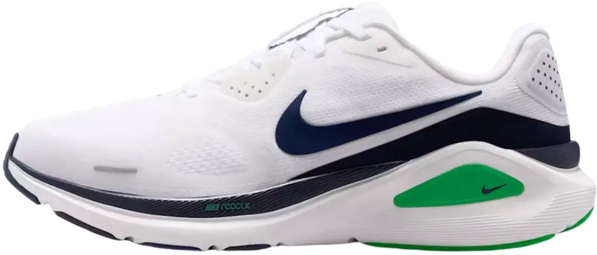 Nike structure 26 in de kleur wit.