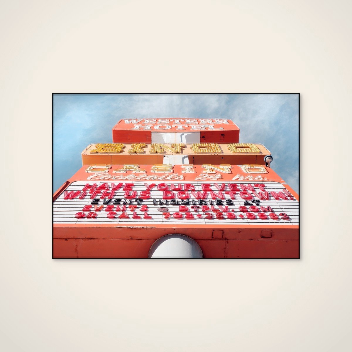 Akoestisch schilderij - 120 x 80 cm - Vintage Casino Sign van Pictufy Studio III - Abstracte wanddecoratie - zwart textielframe