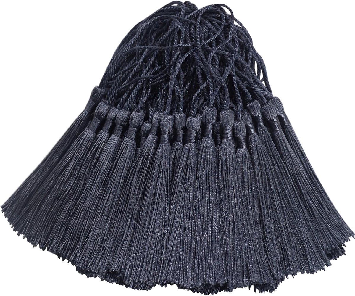 100 stuks mini zijdeachtige kwasthangers, handgemaakt, hangend, knutselen, cadeau voor doe-het-zelf bladwijzers, sieraden maken, tas, sleutelhanger, decoratie, slinger en feestaccessoires (donkergrijs