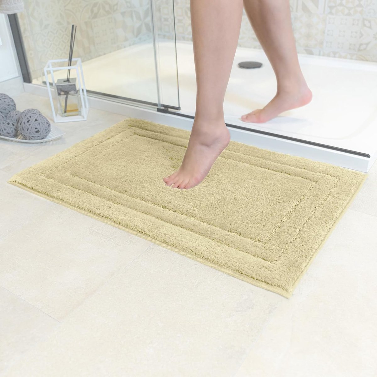 Badmat Anti-Slip | Super absorberend en machinewasbaar | Te combineren als badmat set | Voor de badkamer, douche, bad of als WC mat | Beige - 50x80 cm