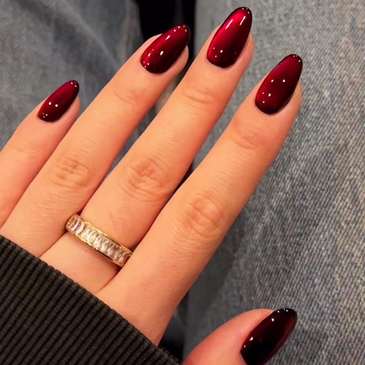 24 stuks press-on nagels medium amandel, rode kattenoog glitter nagels om op te plakken, natuurlijke effen kleur nepnagels acryl volledige cover kunstnagels om te plakken voor vrouwen