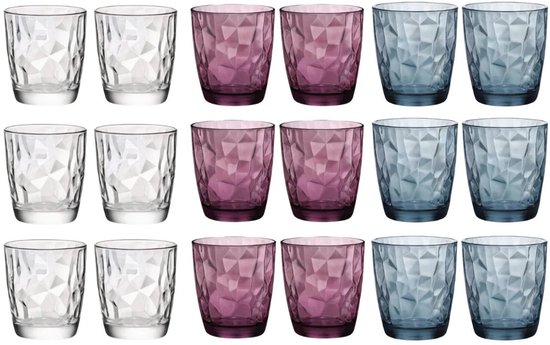 Trois rangées de trois verres à motif diamanté: bleu, violet et transparent.