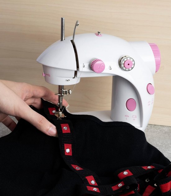 C60605 - Koord 2 meter x 24 mm van kunstleer en valse vallen - kleding korte- hobby decoratie rokken naaien ornament kunst - zwart en rood — afbeelding 4