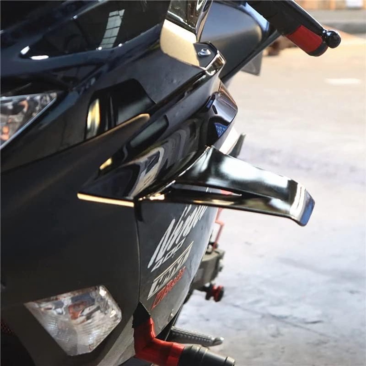Winglet Aerodynamische Spoilerlip voor Kawásaki, Yamáha, Suzúki, Aprília, Ducáti, Hònda, BMW, Triúmph (Middel 2)