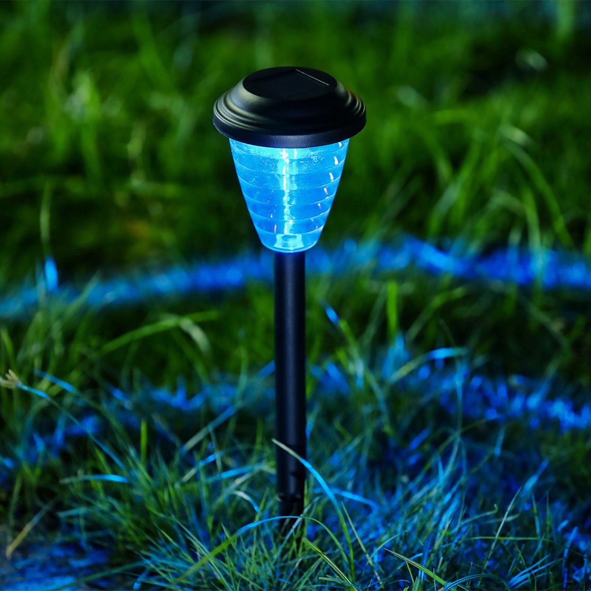 Solar Tuinlamp Met Grondpen - RGB LED Kleurverandering - Ø9 x 36 Cm - Zwart - IP44 - 360° Lichteffect - Zonne-Energie - Automatisch Aan/Uit [13004]