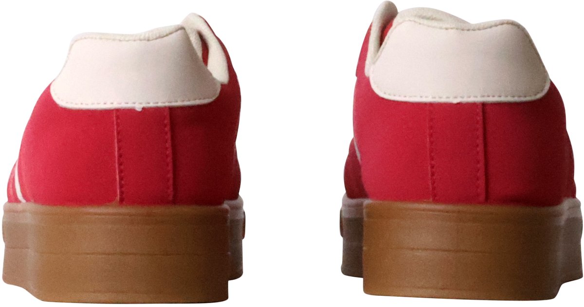Lage sneakers met veters