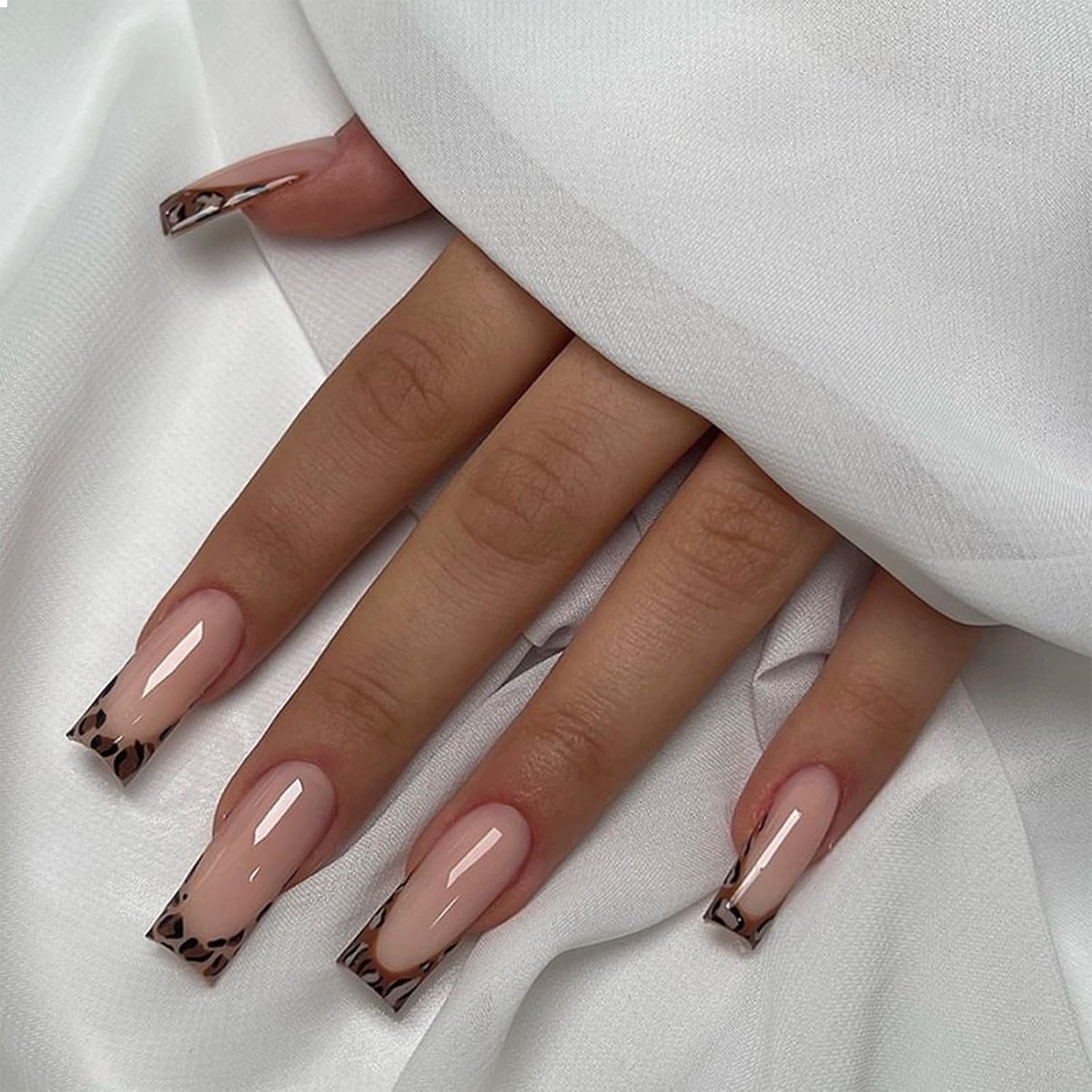 SnelShoppen - 24 Stuks Druk Op Nagels Lange Vierkante Valse Nagels Glanzende Plaknagels Luipaardpatroon Acrylnagels Valse Nagel Franse Tip Stickers