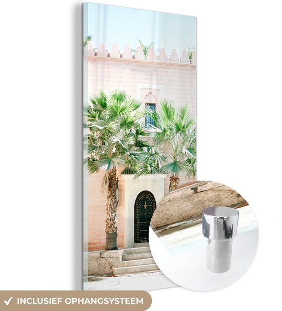 MuchoWow® Glasschilderij 80x160 cm - Schilderij acrylglas - Deur - Marrakesh - Palmboom - Wit - Tropisch - Foto op glas - Schilderijen