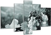 Glasschilderij Druiven, Keuken - Grijs, Groen - 170x100cm 5Luik - Foto Op Glas - Geen Acrylglas Schilderij - 6000+ Glasschilderijen Collectie - Wanddecoratie