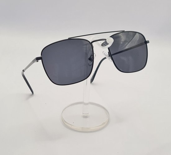 Unisex zonnebril gepolariseerd / pilotenbril / zwarte donkergrijze bril met harde en zachte brillenkokers en doekje UV400 cat 3 bril met brillenkoker / grijze lenzen PZ2361 Geweldig cadeau / Aland optiek / zonnebril dames heren gepolariseerd van Aland Optiek — afbeelding 5