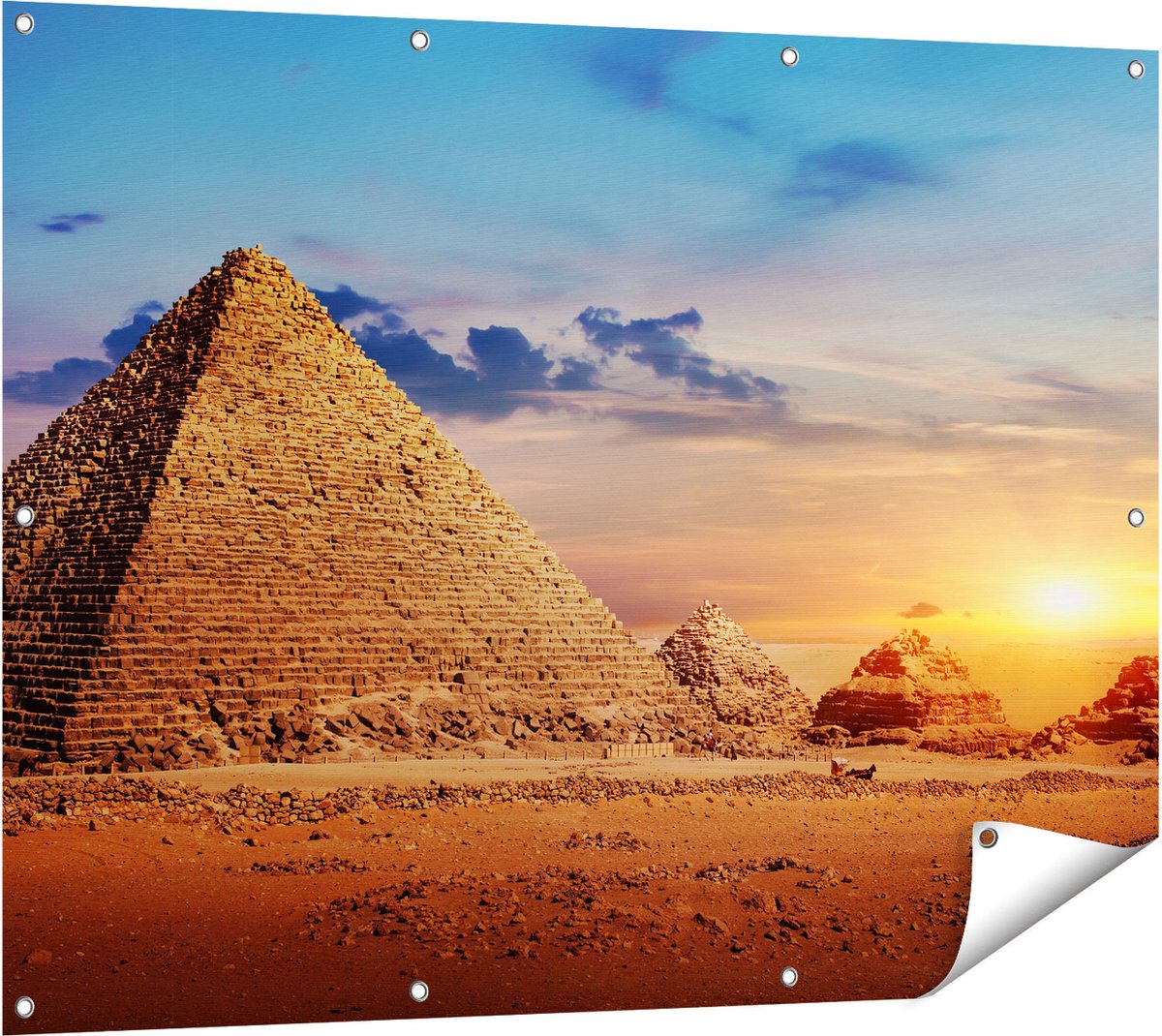 Gards Tuinposter Egyptische Piramides in de Woestijn - 120x90 cm - Tuindoek - Tuindecoratie - Wanddecoratie buiten - Tuinschilderij Multikleur