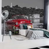 Fotobehang Havanna Cuba Red Vintage Car | VEL - 152.5cm x 104cm | 130gr/m2 Vlies