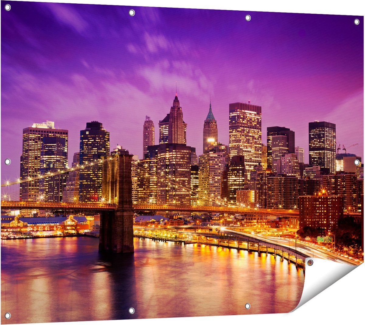 Gards Tuinposter Skyline New York van Centrum in het Paars - 120x90 cm - Tuindoek - Tuindecoratie - Wanddecoratie buiten - Tuinschilderij Multikleur
