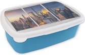 Broodtrommel Blauw - Lunchbox - Brooddoos - New York - Doorkijk - Skyline - 18x12x6 cm - Kinderen - Jongen