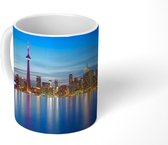 Mok - Skyline van het Noord-Amerikaanse Toronto in Canada in de avond - 350 ML - Beker