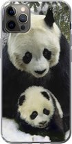 Geschikt voor iPhone 12 Pro Max hoesje - Panda - Welp - Sneeuw - Siliconen Telefoonhoesje