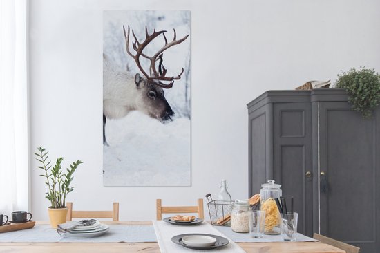 Tableau sur toile Une image de Noël de rennes sur les routes du Kilpisjarvi finlandais - 80x160 cm - Décoration murale