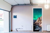 Deursticker Noorderlicht - Berg - Noorwegen - 80x215 cm - Deurposter