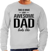 This is what an awesome dad looks like cadeau sweater grijs - heren - Vaderdag / cadeau trui M