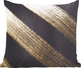 Sierkussen - Gouden Verfstrepen Op Een Zwarte Achtergrond - Goud - 45 Cm X 45 Cm