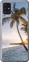 Geschikt voor Samsung Galaxy A52 5G hoesje - Strand - Zonsondergang - Palmboom - Siliconen Telefoonhoesje