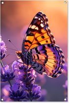 Tuinposter vlinder - Tuindecoratie lavendel paars - 60x90 cm - Bloemen poster voor in de tuin - Buiten decoratie vlinders - Schutting tuinschilderij - Tuindoek muurdecoratie - Wanddecoratie balkondoek