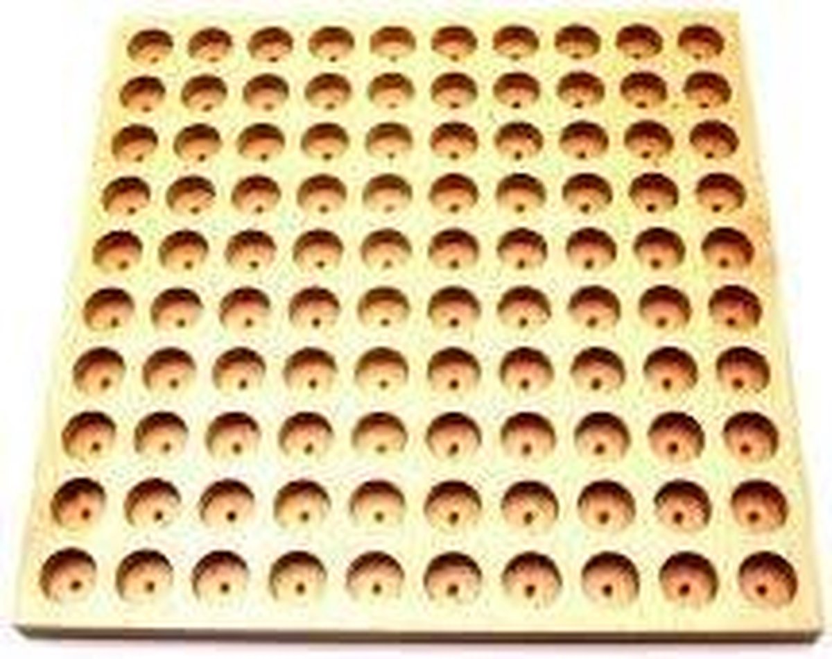 Pennenbord hout: klein bord 13,5 x 13,5 cm voor 100 pennen van 7 mm Ø