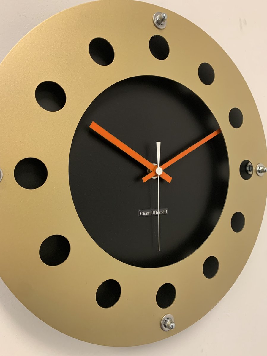 Wandklok CHANTALBRANDO -- GOLDEN EARRING -- MODERN DESIGN --