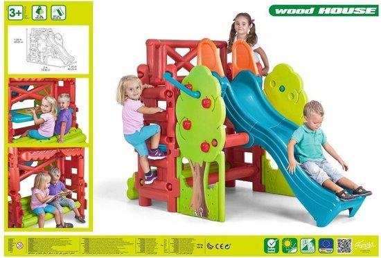 Vrolijke speeltoestelcombinatie met klimmuur, glijbaan en speelhuisje. Rood, blauw, groen en appelboom details.
