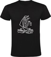 We can't direct the wind but we can adjust the sails Heren T-shirt - zeilboot - zee