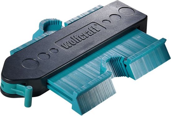 Een turquoise wolfcraft contourmal met verstelbare pennen, op een witte achtergrond.