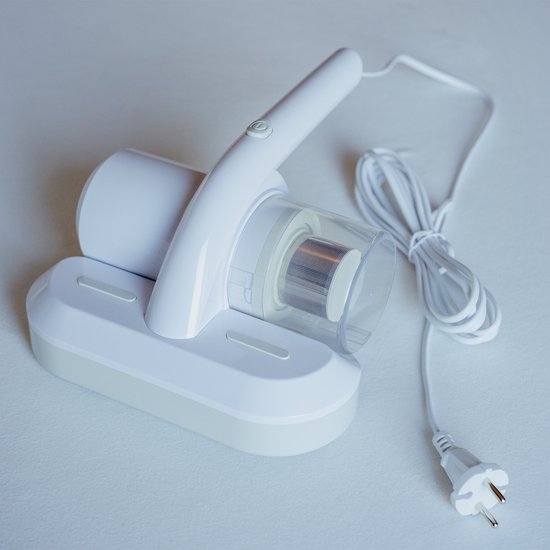 CLEANmaxx Aspirateur d'acariens | Lumière UV-C, Filtre EPA-11 | pour Les Personnes allergiques | Détruit 99,9% des bactéries, punaises de lit, etc CLEANmaxx Aspirateur d'acariens | Lumière UV-C, Filtre EPA-11 | pour Les Personnes allergiques | Détruit 99,9% des bactéries, punaises de lit, etc
