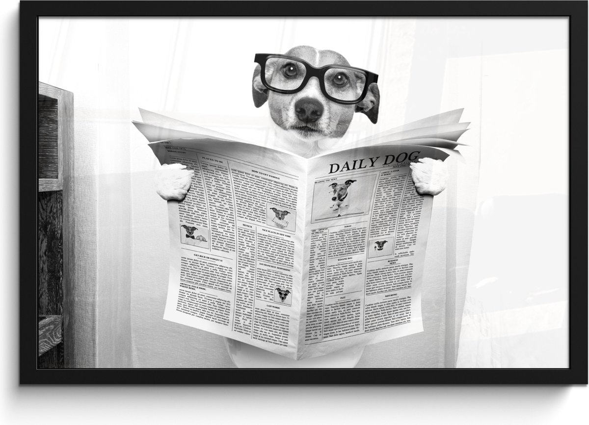 FrameYourWall Poster in lijst - Fotolijst 60x40 cm - Posters - Hond - Krant - Toilet - Zwart wit - Dieren - Posterlijst zwart - Wanddecoratie badkamer - Muurdecoratie WC - Decoratieve accessoires - Toilet muur decoratie Hond - WC